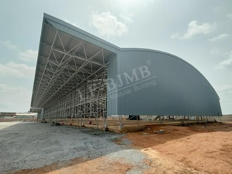 На какие проблемы вам нужно обратить внимание при хранении строительных материалов или руды в России?